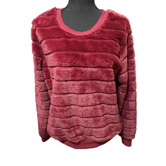 Almost Famous Women Faux Fur Stripe Fuzzy Sweater Red Crew Neck Pullover Comfy L - Picture 2 of 6